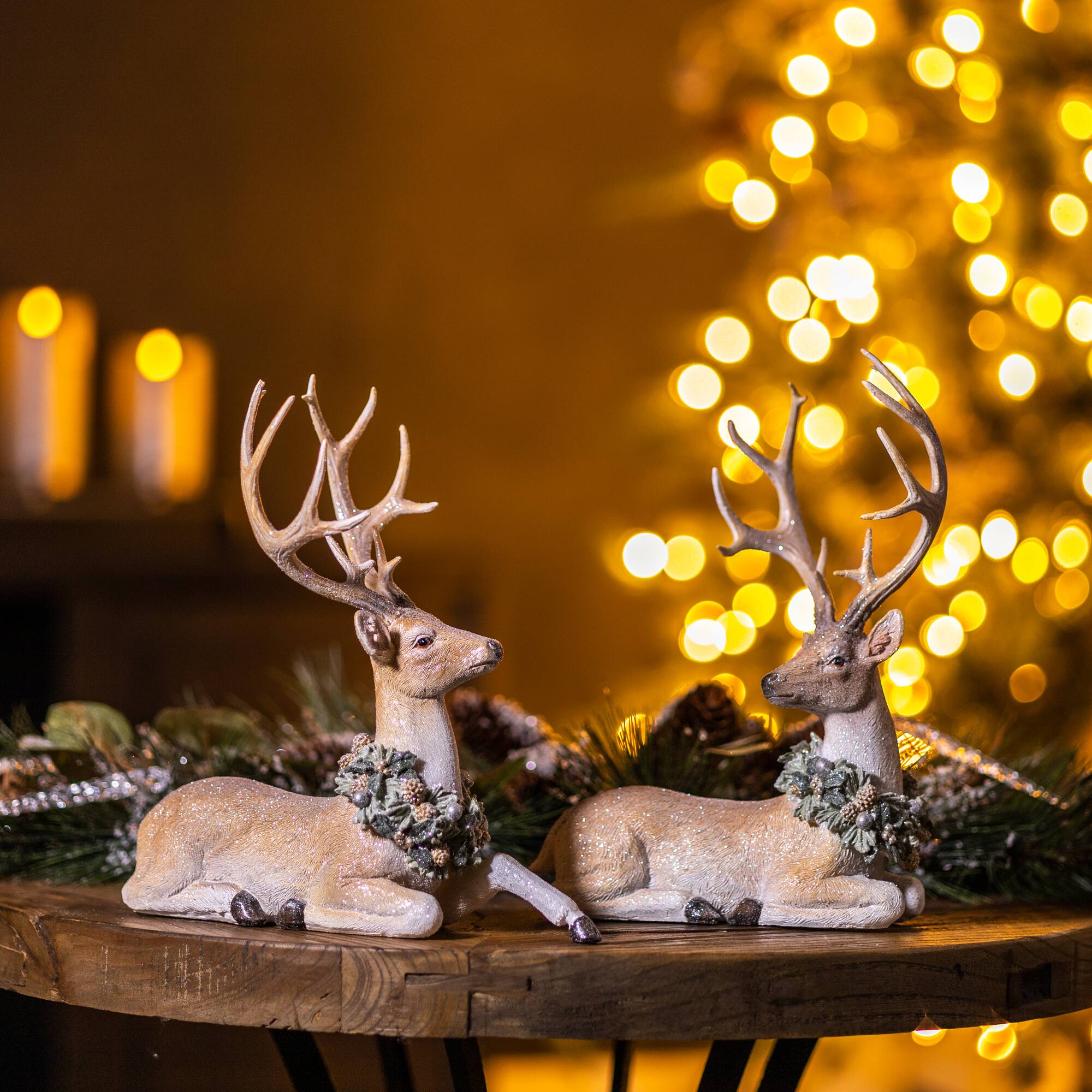 Glittered Deer with Holly Wreath Set